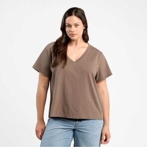 Nuuds Mocha V-Neck Short Sleeve Tee